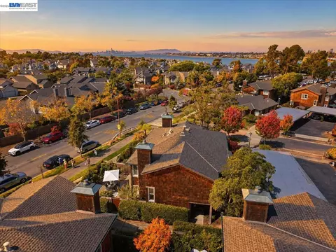 View/Area - 204 Centre Ct, Alameda, CA 94502 photo 2 of 5