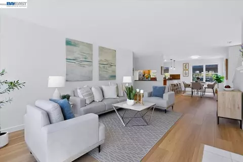 Living - 204 Centre Ct, Alameda, CA 94502 photo 2 of 3