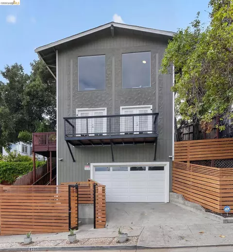 4535 Redding St, Oakland, CA 94619