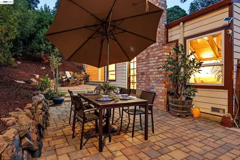 Exterior - 3364 Walnut Ln, Lafayette, CA 94549 photo 10 of 18