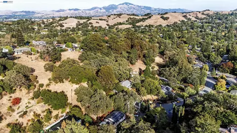 View/Area - 3364 Walnut Ln, Lafayette, CA 94549 photo 4 of 4