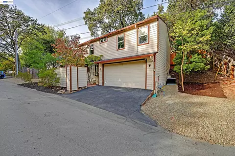 Exterior - 3364 Walnut Ln, Lafayette, CA 94549 photo 16 of 18