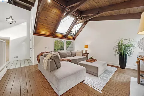 Other - 3364 Walnut Ln, Lafayette, CA 94549 photo 3 of 9