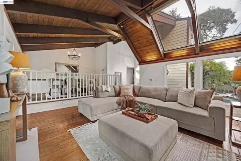 Living - 3364 Walnut Ln, Lafayette, CA 94549 photo 1 of 4