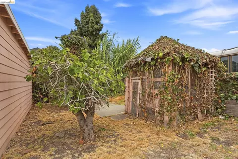Exterior - Undisclosed, Oakland, CA 94608 photo 11 of 15
