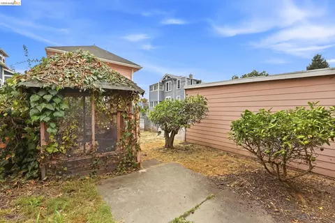 Exterior - Undisclosed, Oakland, CA 94608 photo 12 of 15