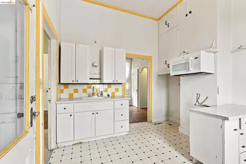 Kitchen - Undisclosed, Oakland, CA 94608 photo 1 of 5