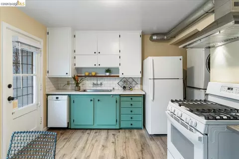 Kitchen - 1802 Second #M, Alameda, CA 94501 photo 2 of 4