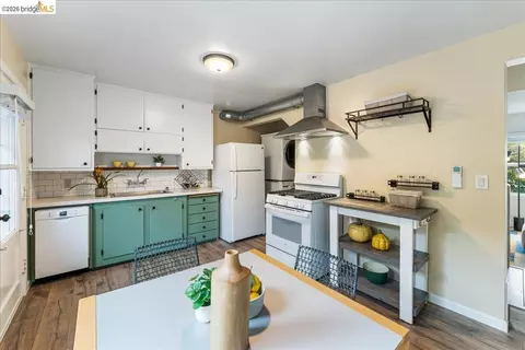Kitchen - 1802 Second #M, Alameda, CA 94501 photo 4 of 4