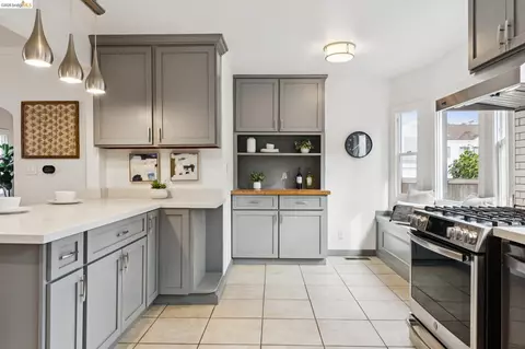 Kitchen - 2844 76th Ave, Oakland, CA 94605 photo 6 of 7