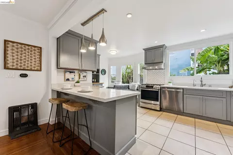 Kitchen - 2844 76th Ave, Oakland, CA 94605 photo 2 of 7