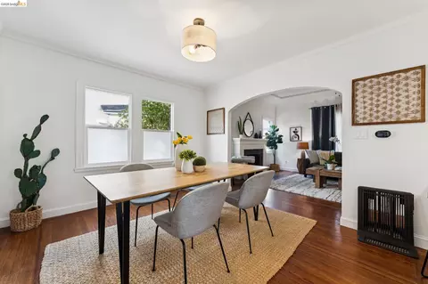 Dining - 2844 76th Ave, Oakland, CA 94605 photo 1 of 4