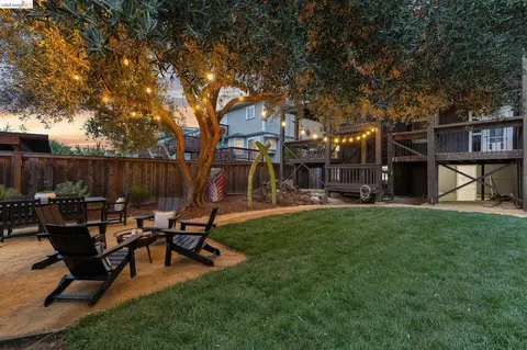 Exterior - 3014 College Ave, Berkeley, CA 94705 photo 16 of 16