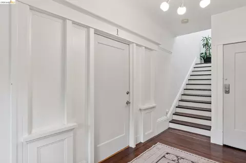 Entry Way - 3014 College Ave, Berkeley, CA 94705 photo 3 of 5