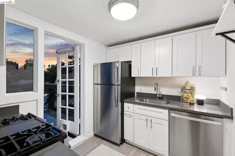 Kitchen - 3014 College Ave, Berkeley, CA 94705 photo 3 of 3