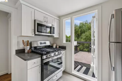 Kitchen - 3014 College Ave, Berkeley, CA 94705 photo 2 of 3