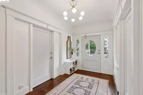 Entry Way - 3014 College Ave, Berkeley, CA 94705 photo 2 of 5