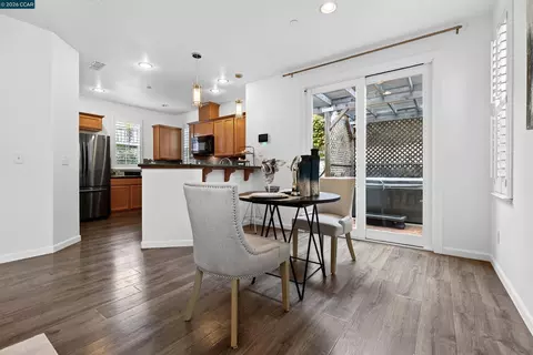 Dining - 516 Falling Star Dr, Martinez, CA 94553 photo 2 of 2