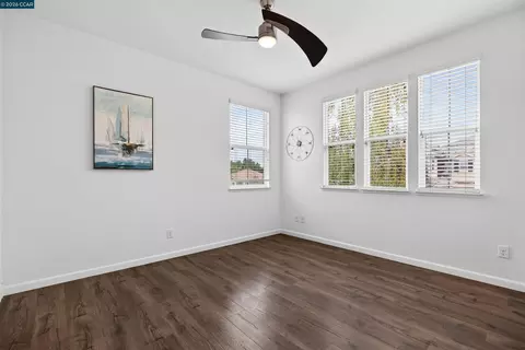 Bedroom - 516 Falling Star Dr, Martinez, CA 94553 photo 4 of 5