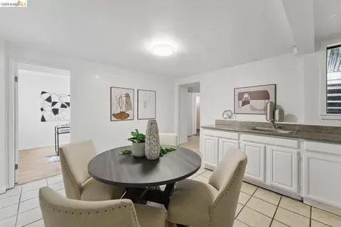 Dining - 1826 Moraga St, San Francisco, CA 94122 photo 4 of 4