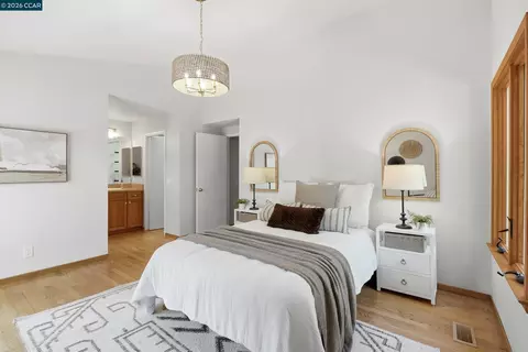 Bedroom - 5685 White Mountain Ct, Martinez, CA 94553 photo 5 of 9