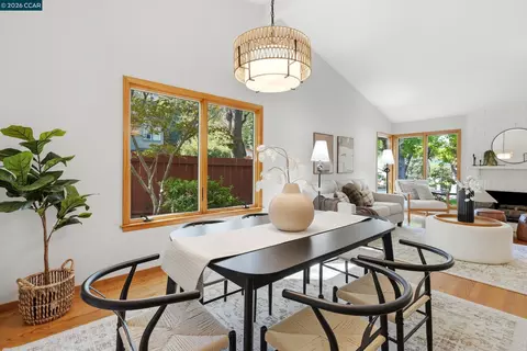 Dining - 5685 White Mountain Ct, Martinez, CA 94553 photo 3 of 3