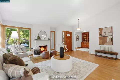 Living - 5685 White Mountain Ct, Martinez, CA 94553 photo 4 of 6