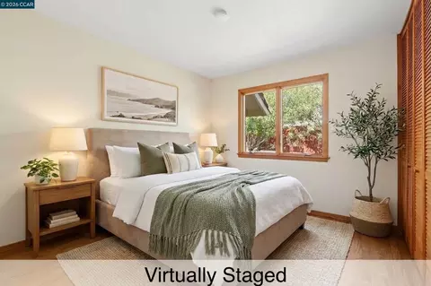 Bedroom - 5685 White Mountain Ct, Martinez, CA 94553 photo 8 of 9