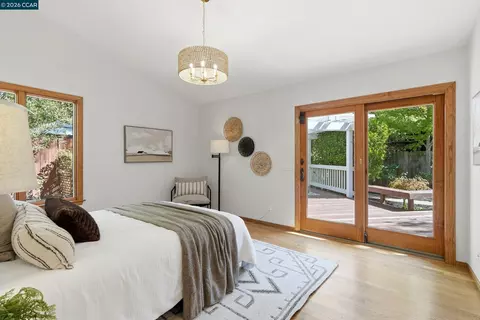 Bedroom - 5685 White Mountain Ct, Martinez, CA 94553 photo 1 of 9