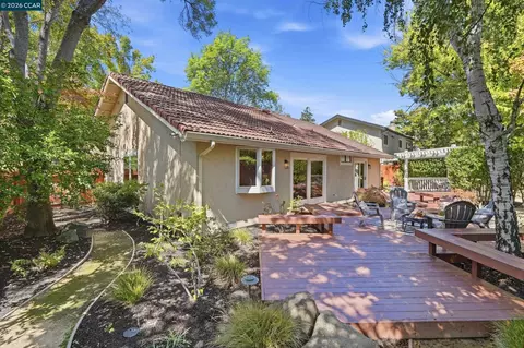 Exterior - 5685 White Mountain Ct, Martinez, CA 94553 photo 9 of 11