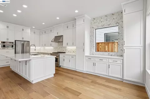 Kitchen - 2312 Sanderling Ave, Marina, CA 93933 photo 1 of 3