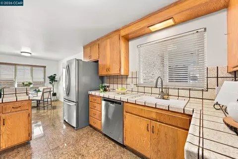 Kitchen - 2520 Benedict Dr, San Leandro, CA 94577 photo 4 of 4