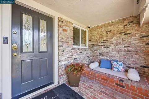 Entry Way - 2520 Benedict Dr, San Leandro, CA 94577 photo 1 of 3
