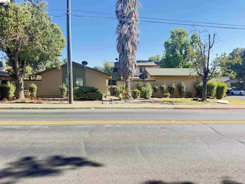 Exterior - 2424 Ellison Dr, Modesto, CA 95355 photo 2 of 4