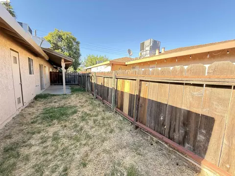 Exterior - 2424 Ellison Dr, Modesto, CA 95355 photo 4 of 4