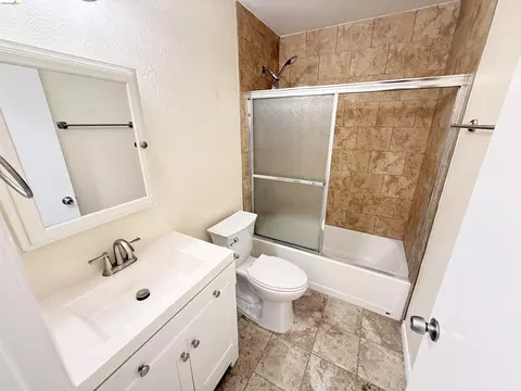 Bath - 2424 Ellison Dr, Modesto, CA 95355 photo 1 of 4