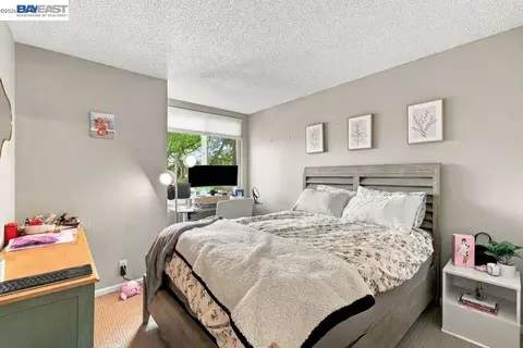 Bedroom - 3349 Solomon Ln, Alameda, CA 94502 photo 1 of 6