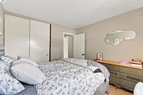 Bedroom - 3349 Solomon Ln, Alameda, CA 94502 photo 2 of 6