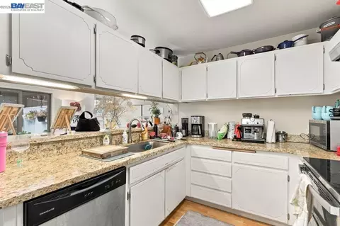 Kitchen - 3349 Solomon Ln, Alameda, CA 94502 photo 2 of 2