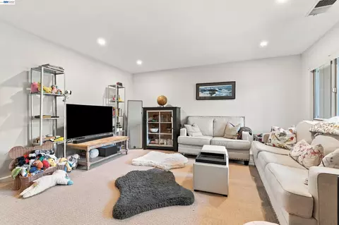 Other - 3349 Solomon Ln, Alameda, CA 94502 photo 2 of 8