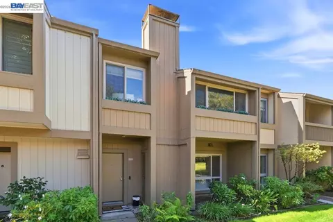 Exterior - 3349 Solomon Ln, Alameda, CA 94502 photo 2 of 7