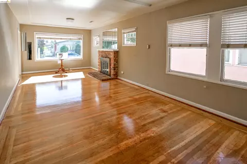 Living - 1643 68th Ave, Oakland, CA 94621 photo 1 of 2