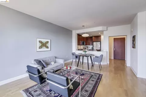 Living - 585 9th St #441, Oakland, CA 94607 photo 1 of 3