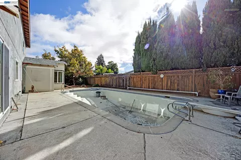Exterior - 649 Jade Pl, Livermore, CA 94550 photo 4 of 8