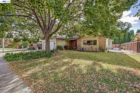 Exterior - 649 Jade Pl, Livermore, CA 94550 photo 3 of 8