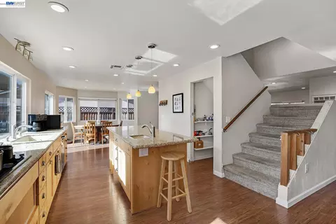 Kitchen - 649 Jade Pl, Livermore, CA 94550 photo 3 of 6