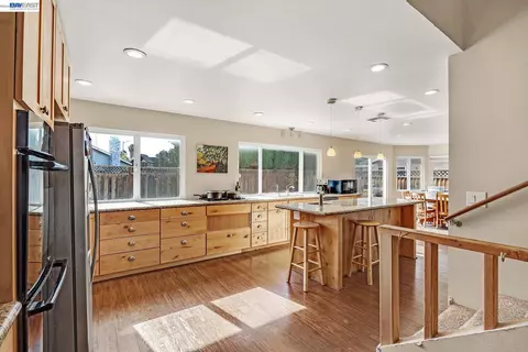 Kitchen - 649 Jade Pl, Livermore, CA 94550 photo 1 of 6