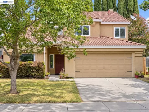 Exterior - 1825 Mark Mead Ln, Modesto, CA 95356 photo 2 of 6