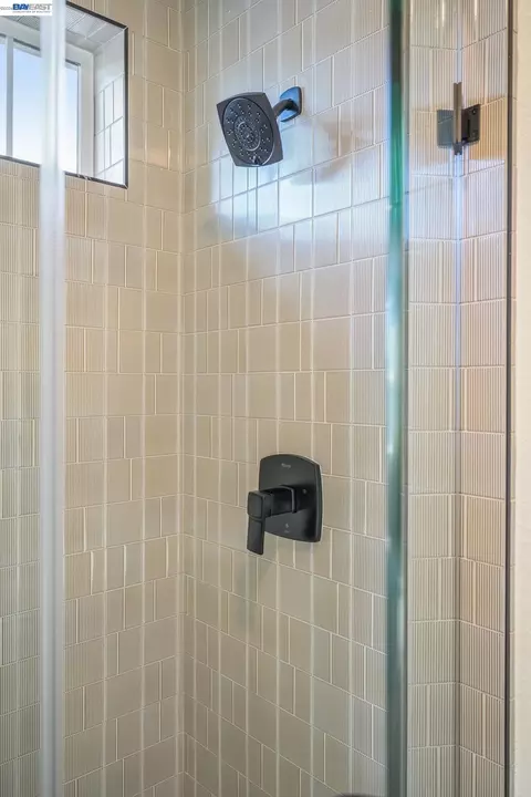 Bath - 1216 Walters Ct, Concord, CA 94520 photo 8 of 12