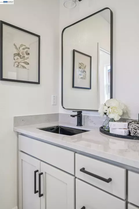 Bath - 1216 Walters Ct, Concord, CA 94520 photo 7 of 12